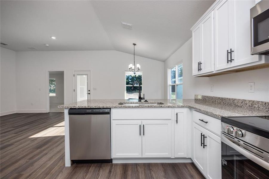 Furnished interior view inside a new home in Kirkland Farms, Alachua (Image 6).