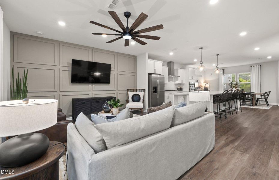 Prestwick Summerford Model (10) Prestwick Summerford Model (10)