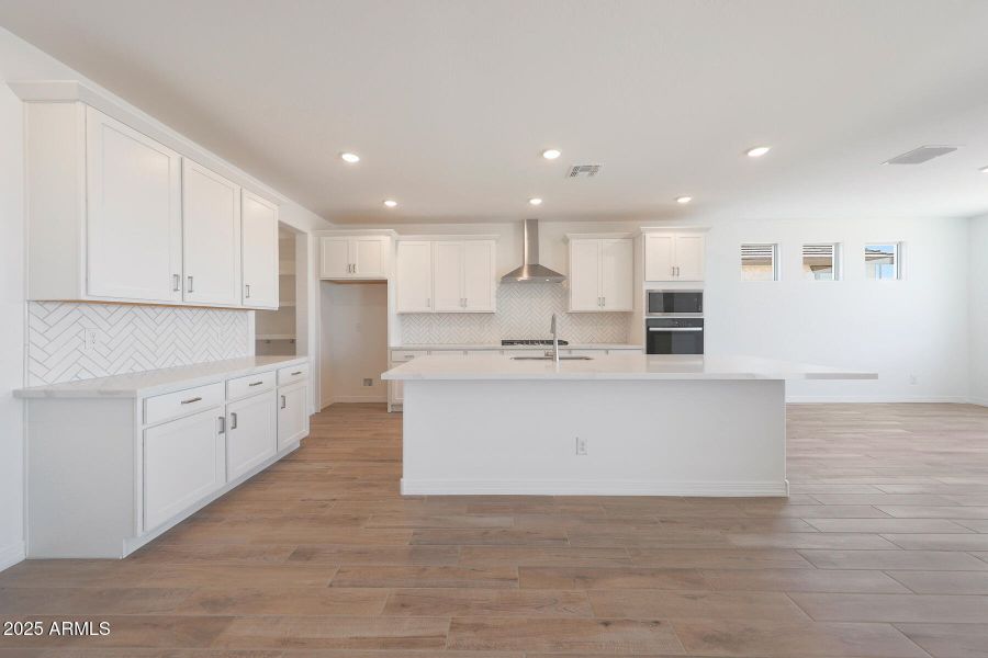 PHX_TierraVistoso_Lot 2010_Burgundy_1742