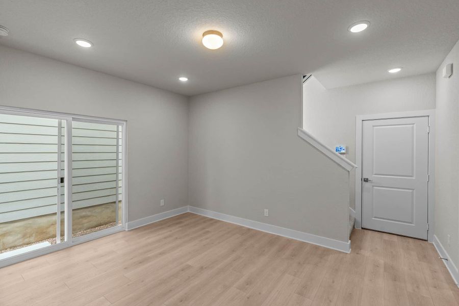 Spacious, unfurnished interior of a new home in Rose Hill, San Antonio (Image 19). Spacious, unfurnished interior of a new home in Rose Hill, San Antonio (Image 19).