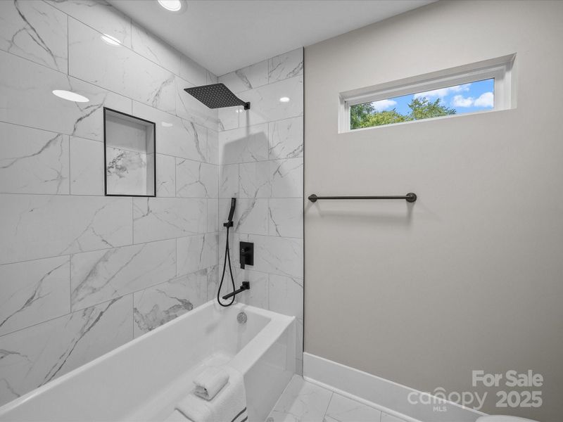 Image 41 of a home in .