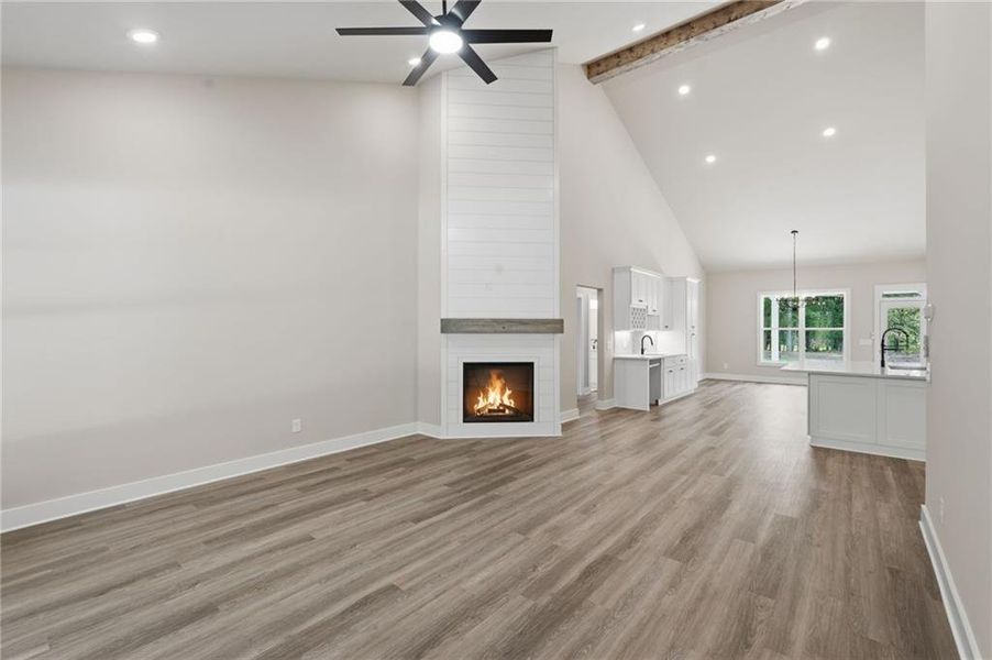 Spacious, unfurnished interior of a new home in , Gainesville (Image 14).