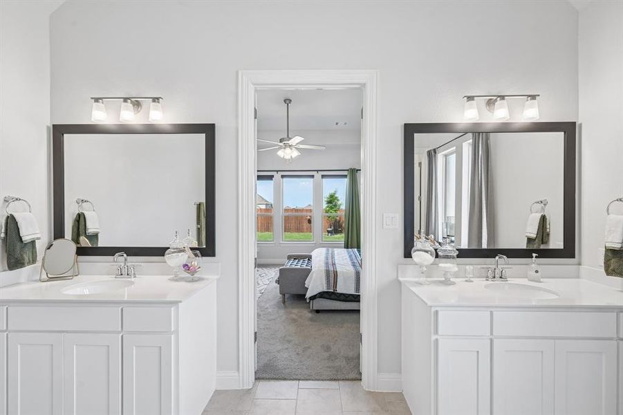 Furnished interior view inside a new home in Ridge Crossing, Waxahachie (Image 37).