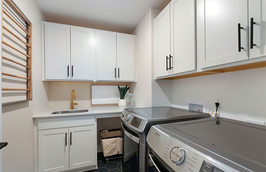 Valleybrook Laundry in new homes at Devonshire by Pulte Home Builders Nashville