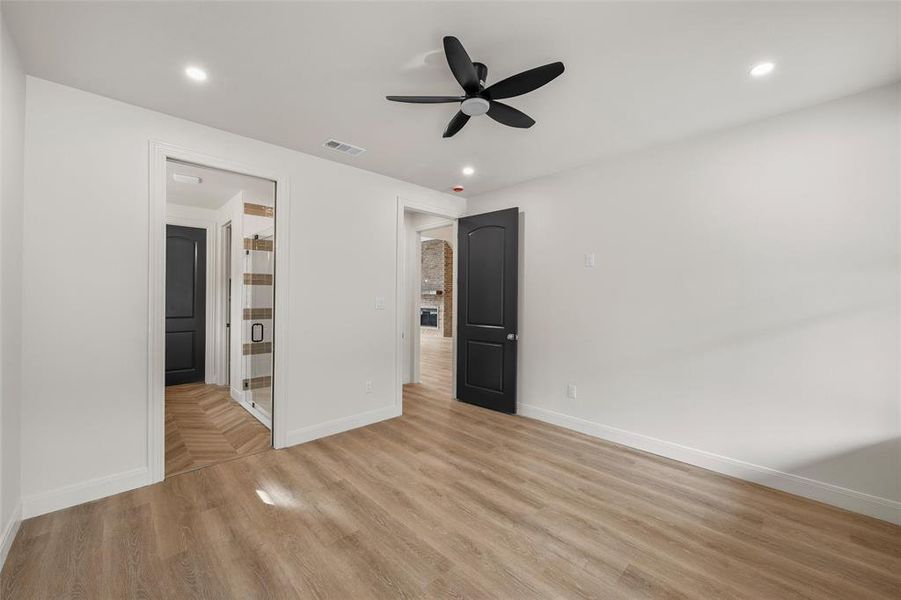 Spacious, unfurnished interior of a new home in , Waco (Image 28).