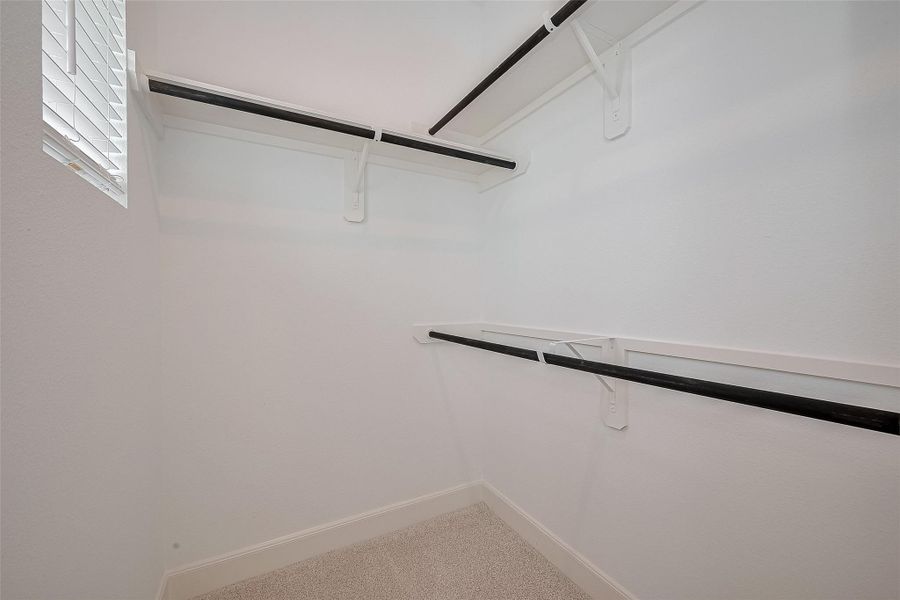 Spacious, unfurnished interior of a new home in Lago Mar, La Marque (Image 34).