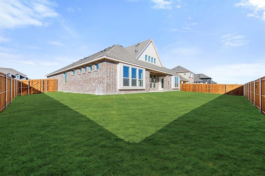 Exterior details and patio area of a home in Waverly Estates, Josephine (Image 21).