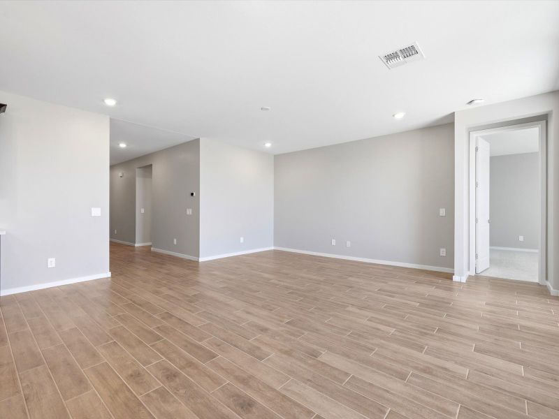 Spacious, unfurnished interior of a new home in Paloma Creek - Signature Series, Surprise (Image 14).