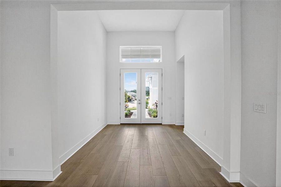 Spacious, unfurnished interior of a new home in , Parrish (Image 19).