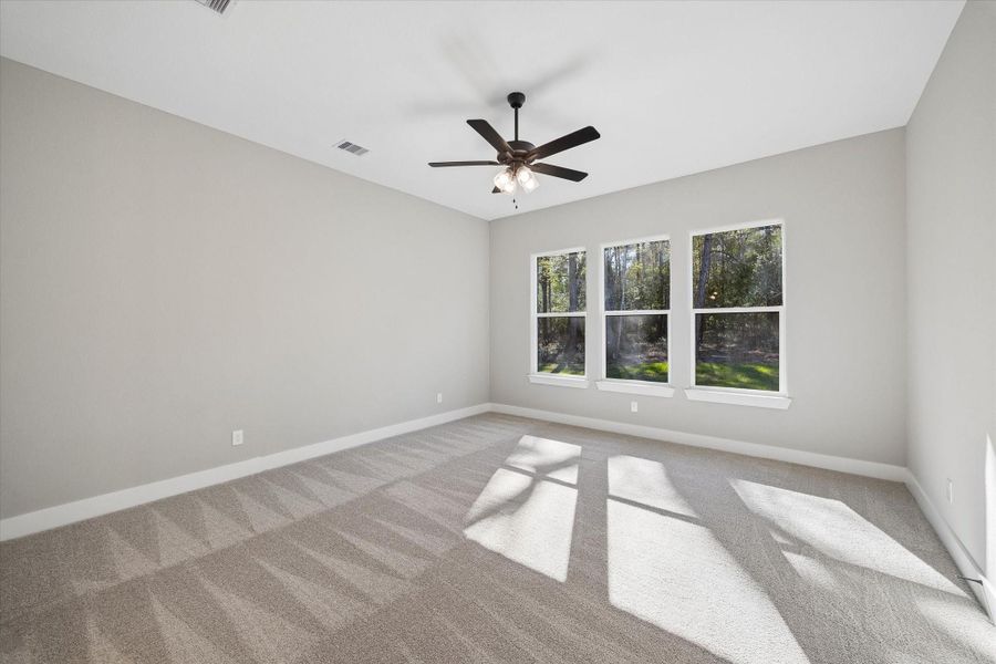 Spacious, unfurnished interior of a new home in , Huntsville (Image 29).