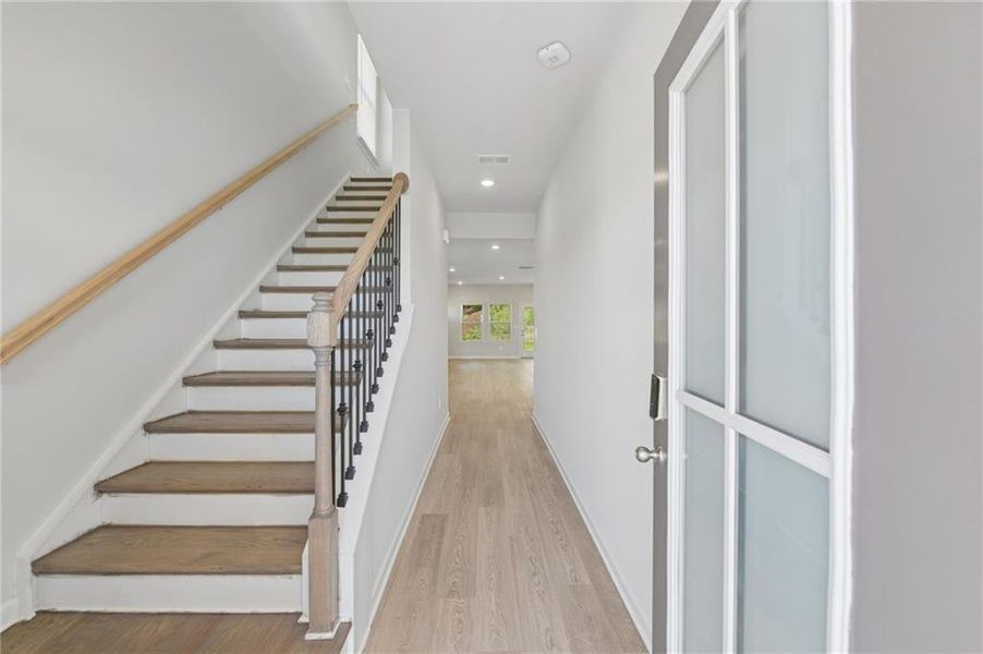 Spacious, unfurnished interior of a new home in Hemingway - Reserve Series, Cumming (Image 30).