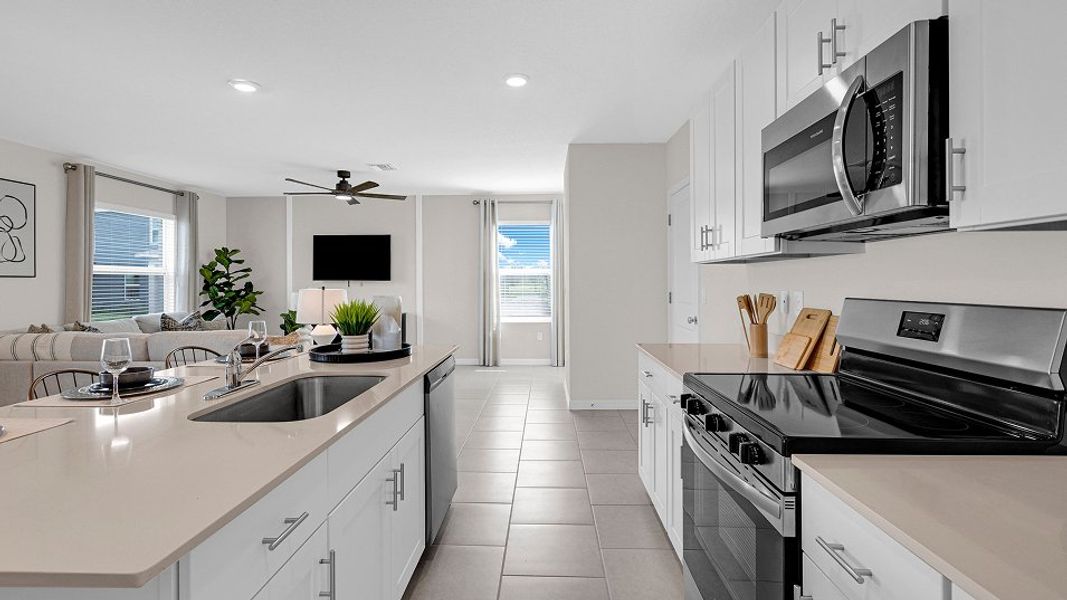 Florida CORE L003 Columbus Kitchen 5of5 F1 Base7 6 5 25