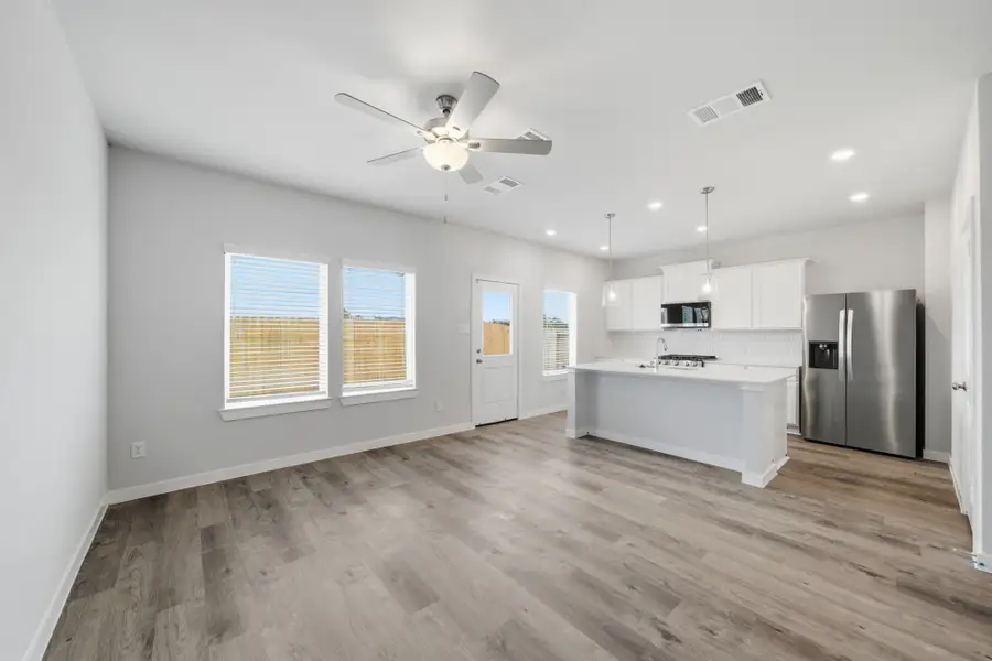 Spacious, unfurnished interior of a new home in Lakes at Black Oak, Magnolia (Image 3). Spacious, unfurnished interior of a new home in Lakes at Black Oak, Magnolia (Image 3).