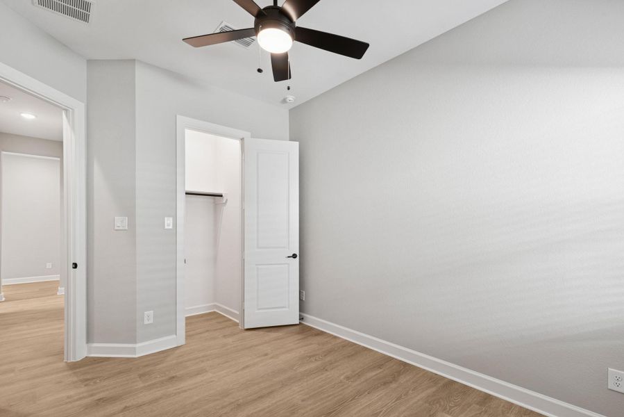 Spacious, unfurnished interior of a new home in The Meadows at Imperial Oaks, Conroe (Image 15).