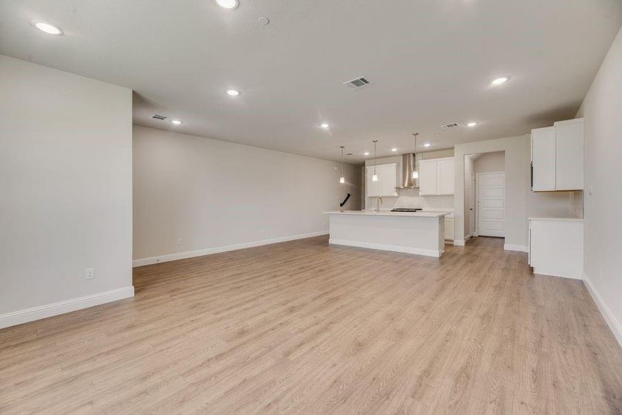 Spacious, unfurnished interior of a new home in Bayside, Rowlett (Image 27). Spacious, unfurnished interior of a new home in Bayside, Rowlett (Image 27).