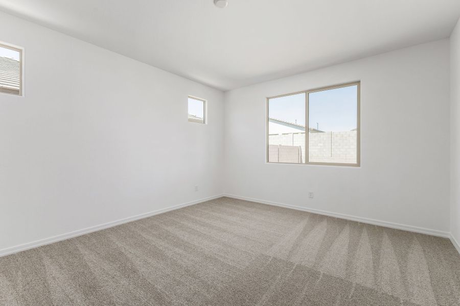 Spacious, unfurnished interior of a new home in Tierra Vistoso, Surprise (Image 9).