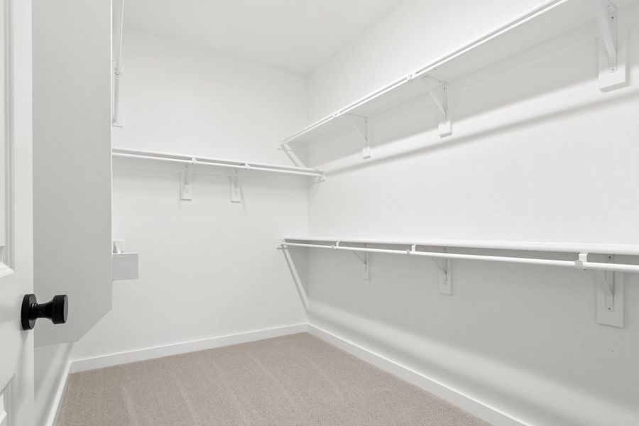 Spacious, unfurnished interior of a new home in Cottonwood Creek, Rowlett (Image 19).