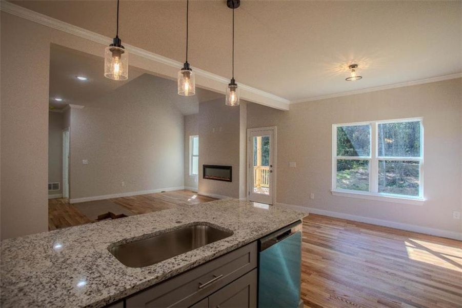 Image 47 of a home in .