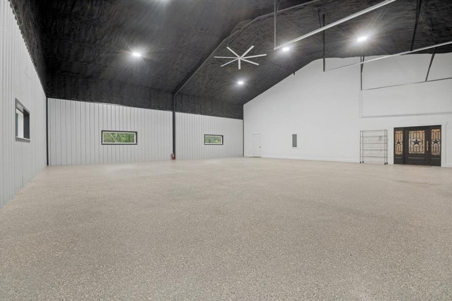 Spacious, unfurnished interior of a new home in , Corsicana (Image 23).