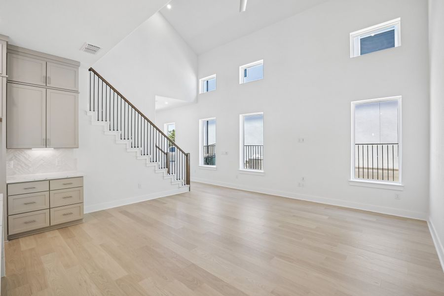 Spacious, unfurnished interior of a new home in Foxfield, Austin (Image 16).