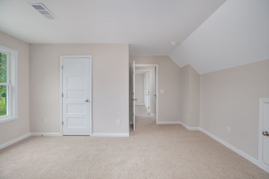Spacious, unfurnished interior of a new home in Stewart Estates, Meansville (Image 31).