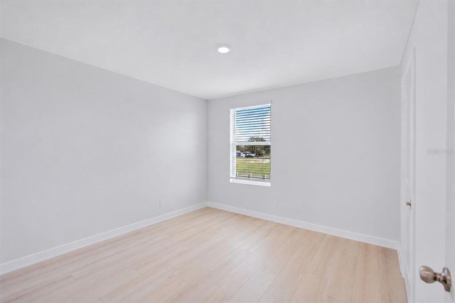 Spacious, unfurnished interior of a new home in , Tampa (Image 23).