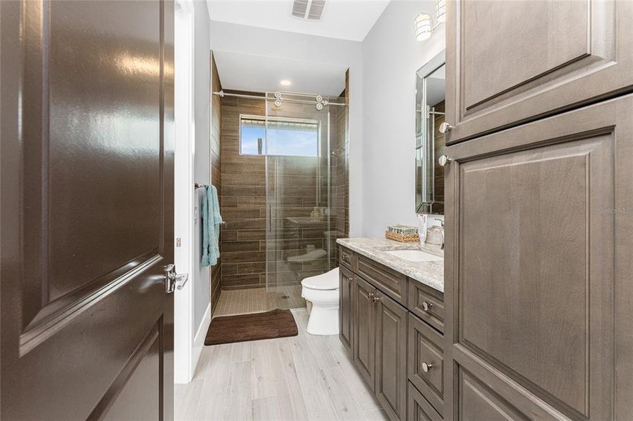 Furnished interior view inside a new home in , Port Charlotte (Image 72).