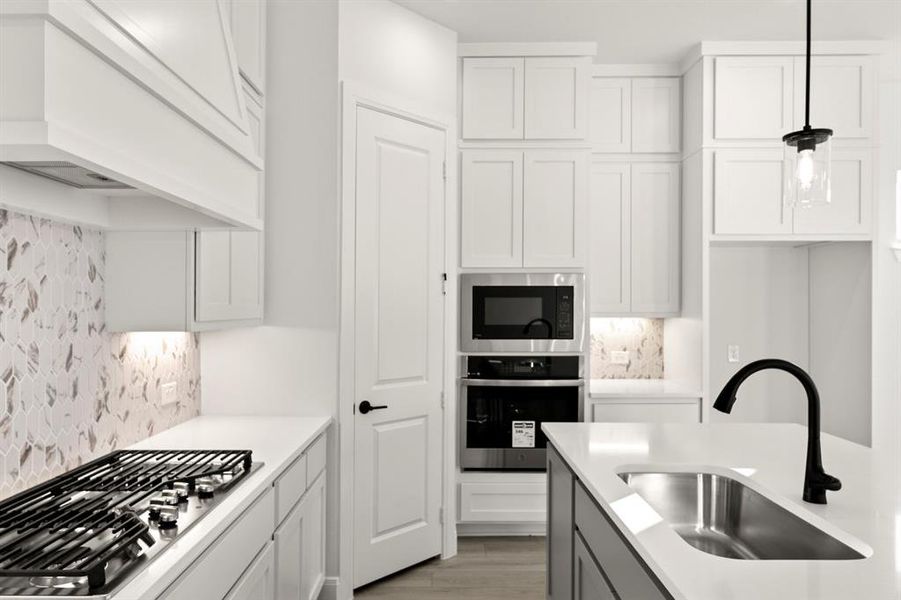 10_11. 1105 Birdsong - Kitchen (4)