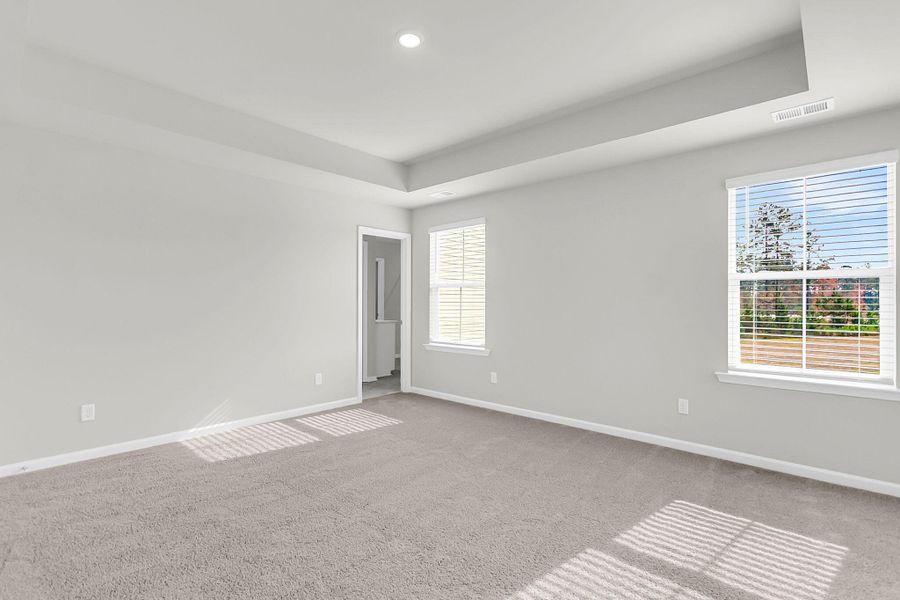 Spacious, unfurnished interior of a new home in Wildcat Chase, Summerville (Image 12).