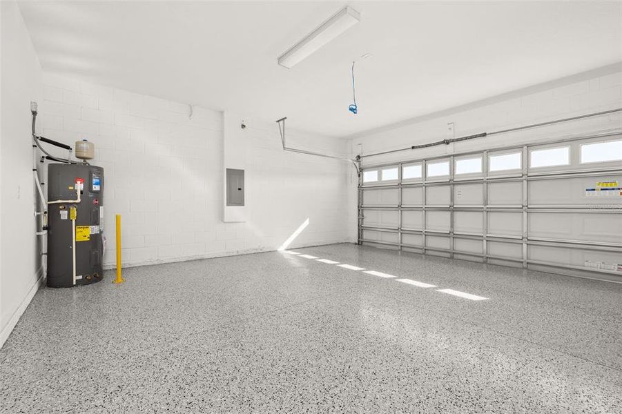 Spacious, unfurnished interior of a new home in Reserve at Hammock Oaks, Lady Lake (Image 26). Spacious, unfurnished interior of a new home in Reserve at Hammock Oaks, Lady Lake (Image 26).