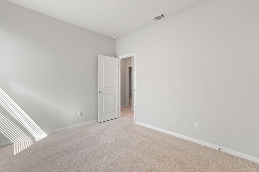 Spacious, unfurnished interior of a new home in Crosswinds, Kyle (Image 23).