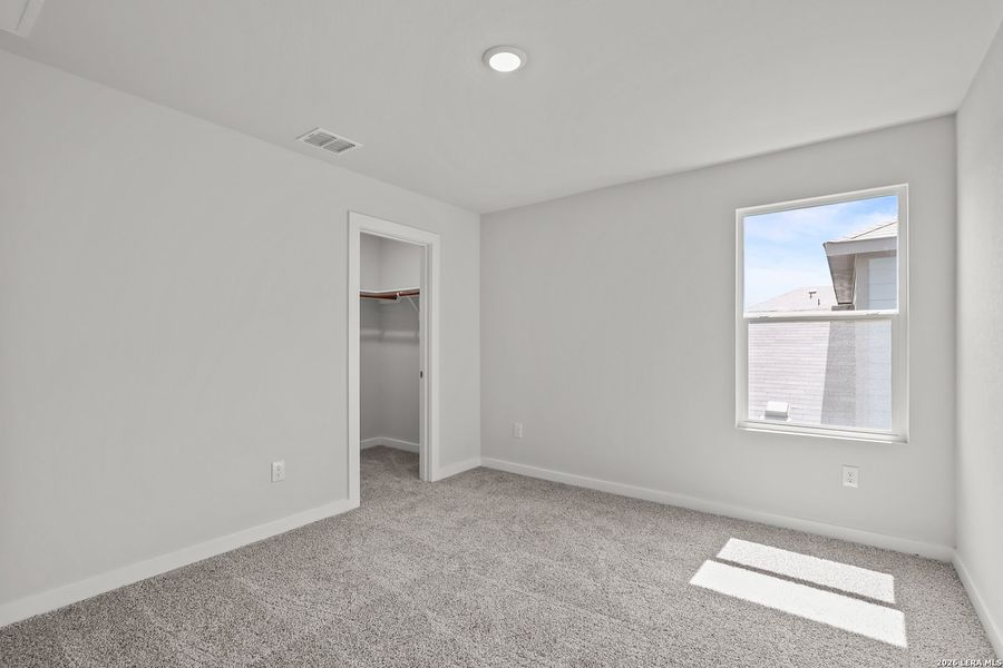 Spacious, unfurnished interior of a new home in Spring Creek, San Antonio (Image 26). Spacious, unfurnished interior of a new home in Spring Creek, San Antonio (Image 26).
