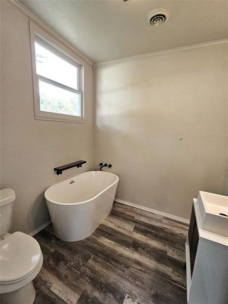 Furnished interior view inside a new home in , Groesbeck (Image 13).