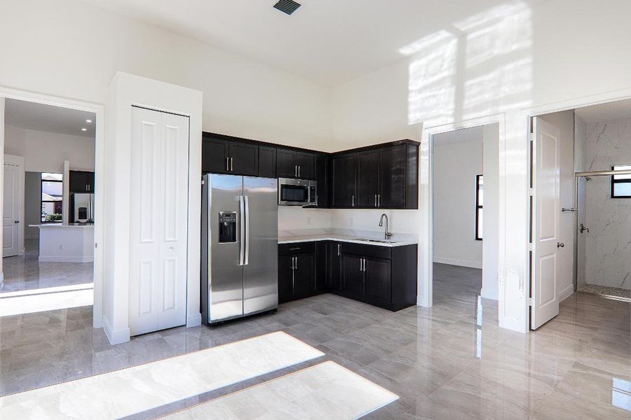 35 - In-Law Suite_Living