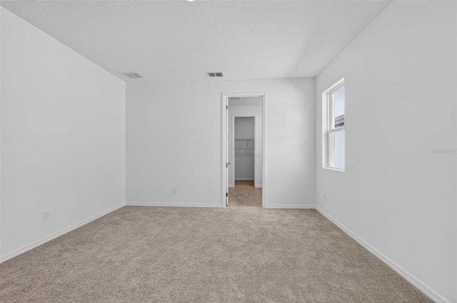 Spacious, unfurnished interior of a new home in Sunbrooke, St. Cloud (Image 27).
