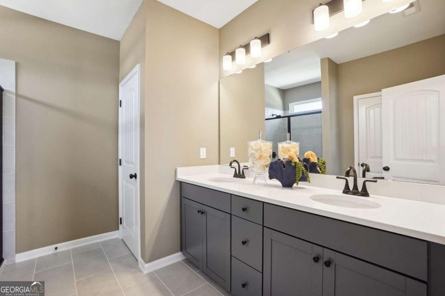 Furnished interior view inside a new home in Trellis Park, Hampton (Image 14).