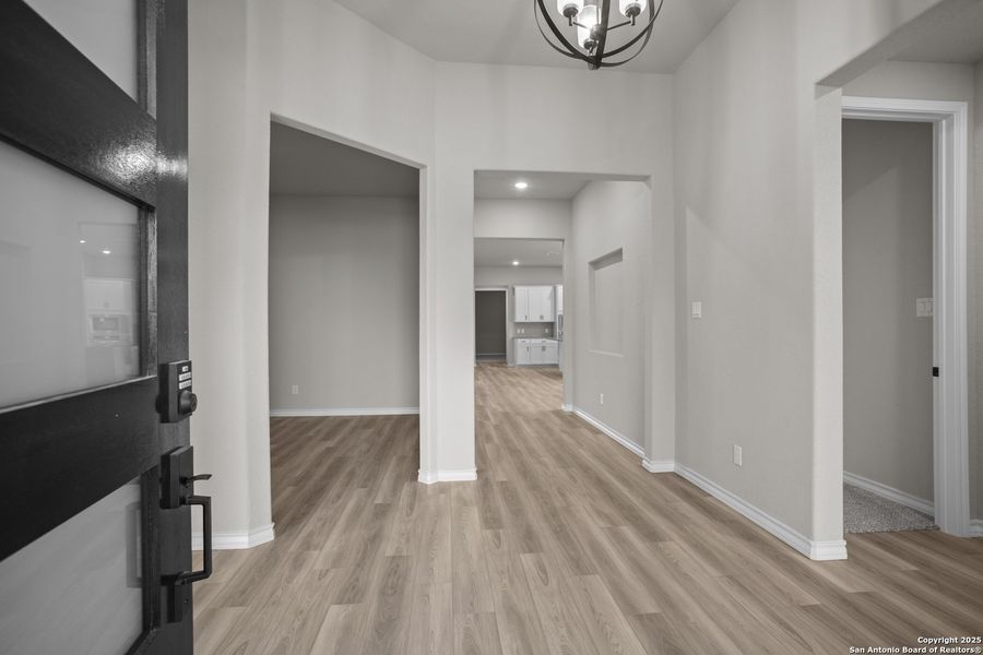 Image 5 of a home in Potranco Oaks.