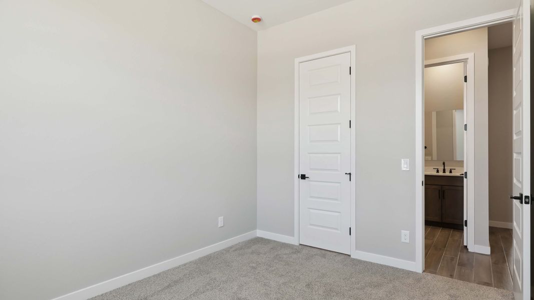 Spacious, unfurnished interior of a new home in Upper Canyon, Phoenix (Image 18).