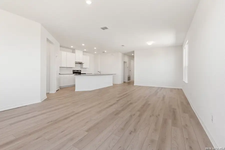 Spacious, unfurnished interior of a new home in Knox Ridge, Converse (Image 14).