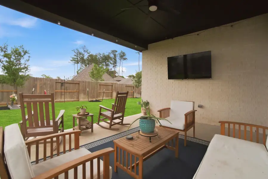 Exterior details and patio area of a home in , Willis (Image 22).