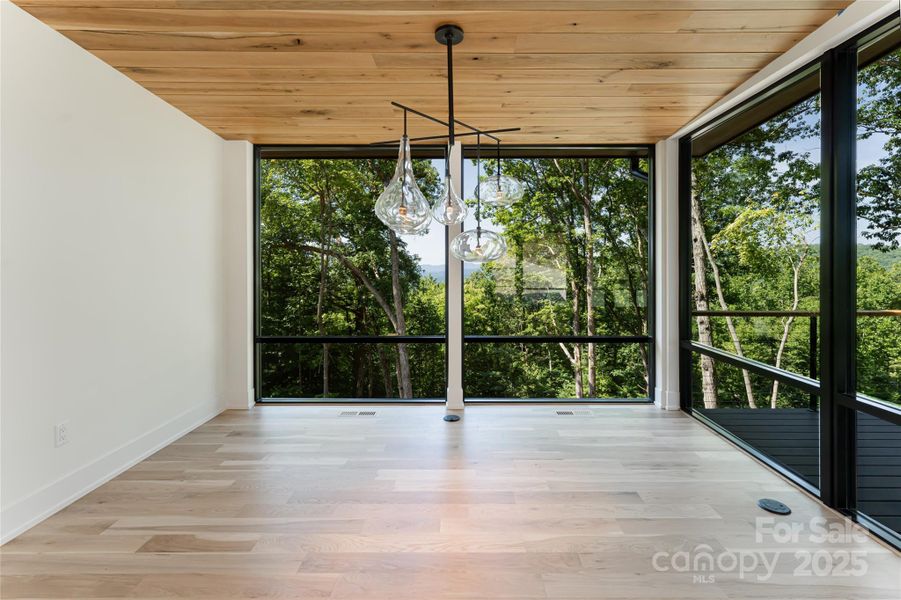 Image 34 of a home in .