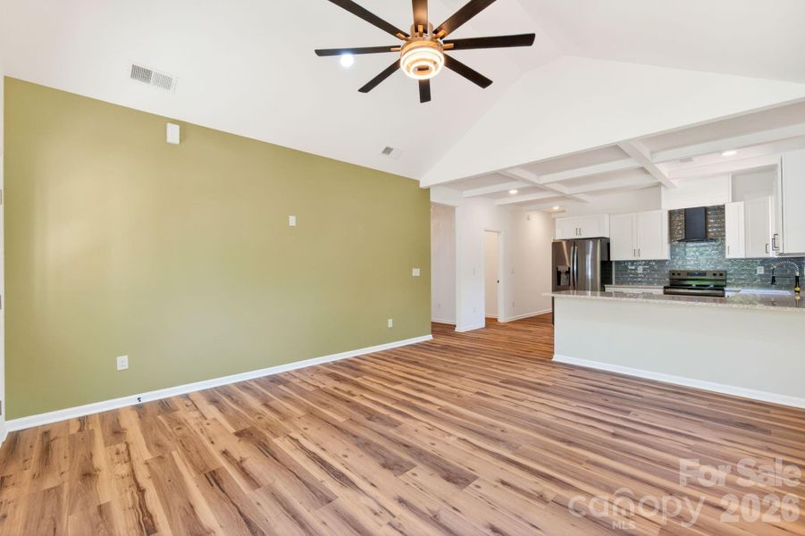 Spacious, unfurnished interior of a new home in , Shelby (Image 33).