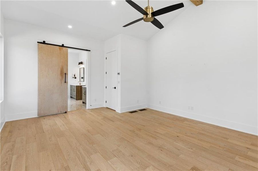 Spacious, unfurnished interior of a new home in , Roswell (Image 44).