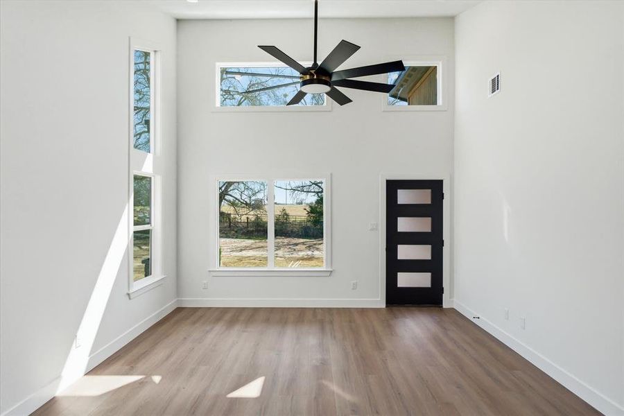 Windows! Windows! Windows!