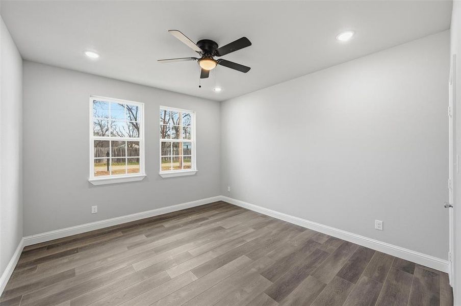 Spacious, unfurnished interior of a new home in , Cleburne (Image 19).