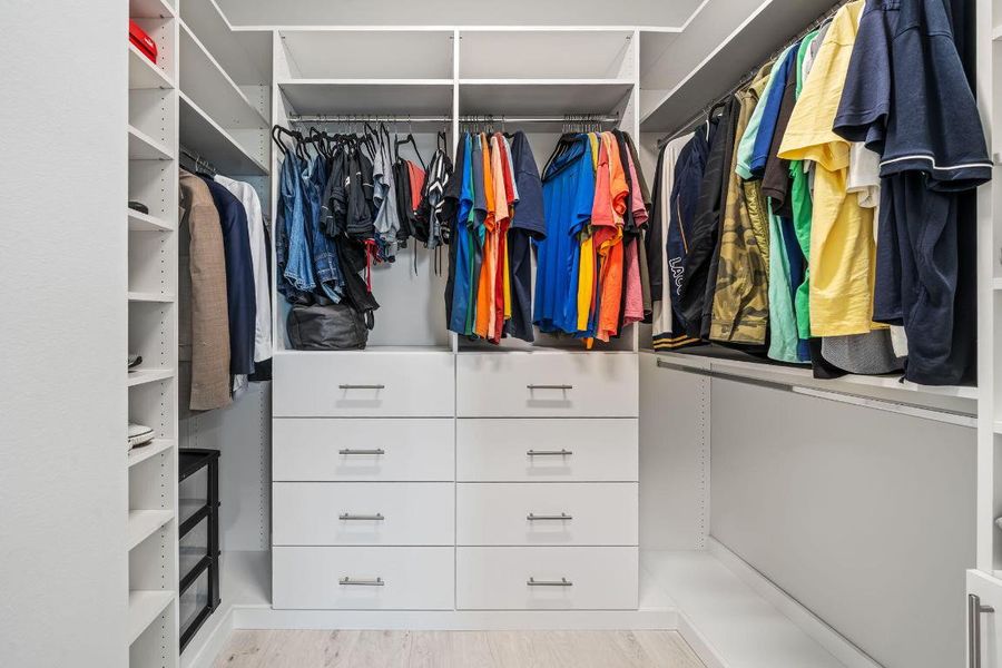 Walk-in Closet