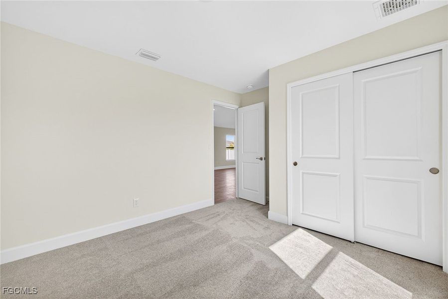 Spacious, unfurnished interior of a new home in Cape Coral, Cape Coral (Image 22).