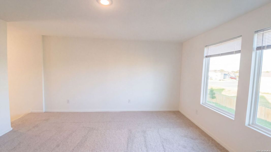 Spacious, unfurnished interior of a new home in Landon Ridge, San Antonio (Image 20).
