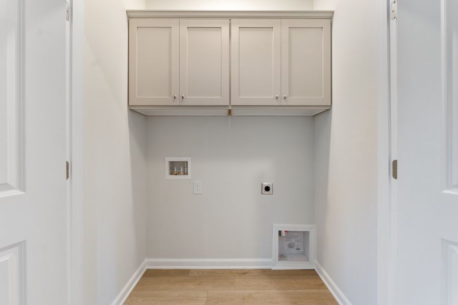 Spacious, unfurnished interior of a new home in Edwards Station, Taylors (Image 13).