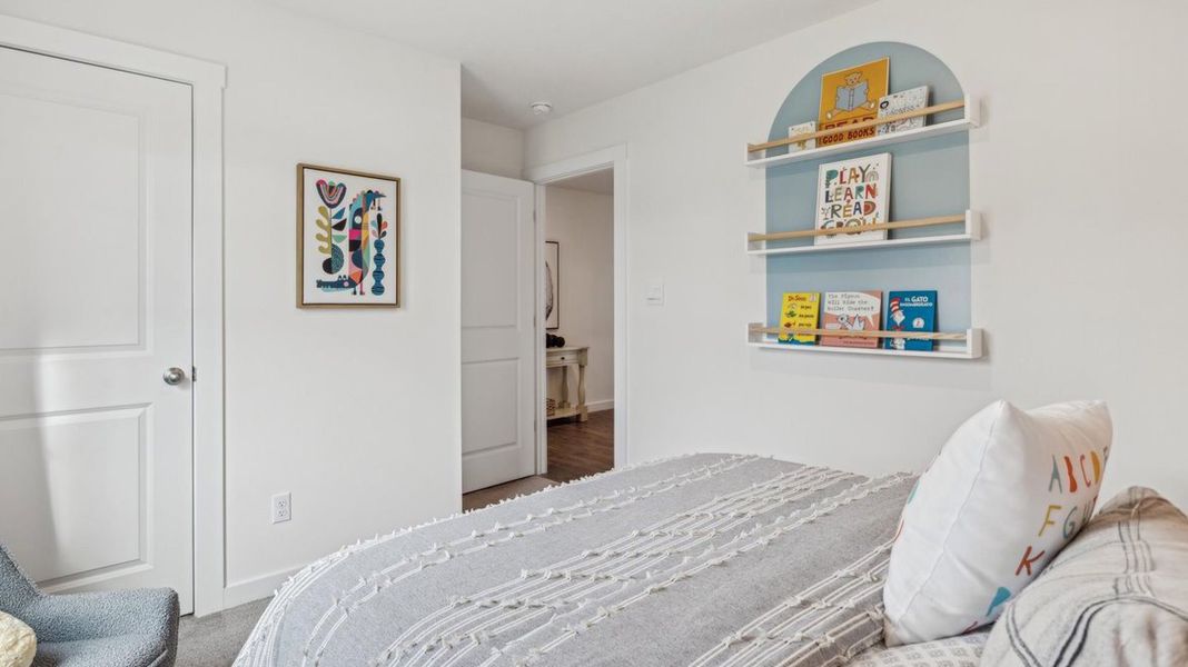 Representative furnished interior of a home built from the Freeport by D.R. Horton in Belhaven, Knoxville (Image 15).